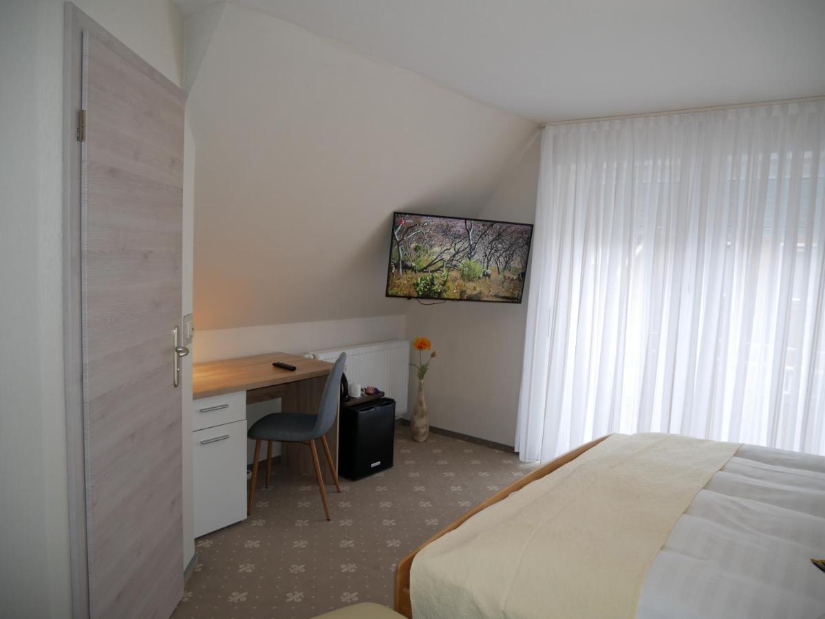 Hotel Thule Carolinensiel Exterior photo