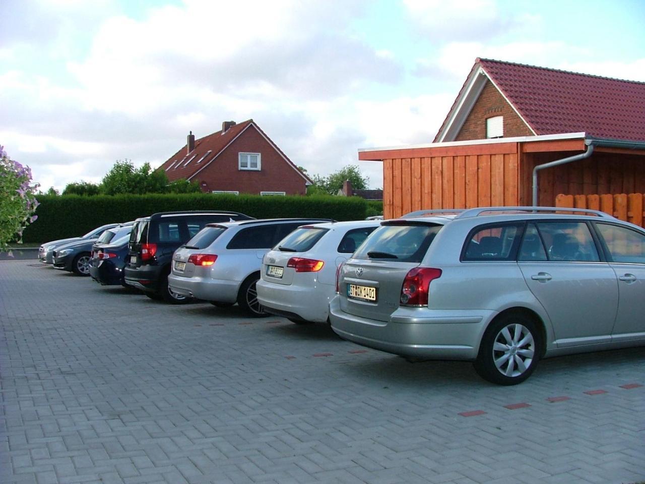 Hotel Thule Carolinensiel Exterior photo